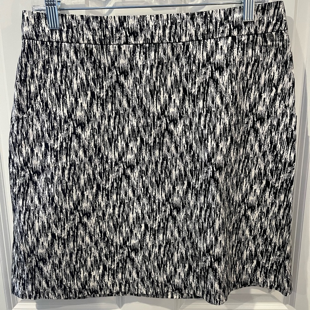 Valerie Bertinelli Black and White Skirt Size 10